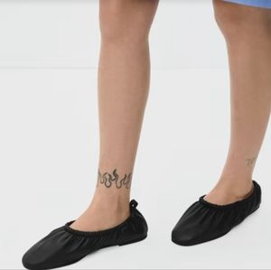 Everlane Scrunch Flats